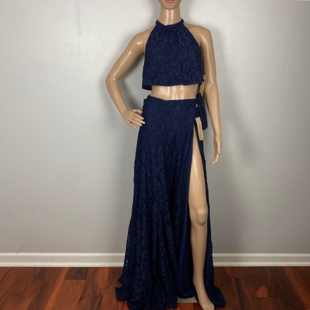 NEW REFORMATION NAVY LACE CROP TOP & WRAP SKIRT TWO-PIECE SET - Picture 2 of 8